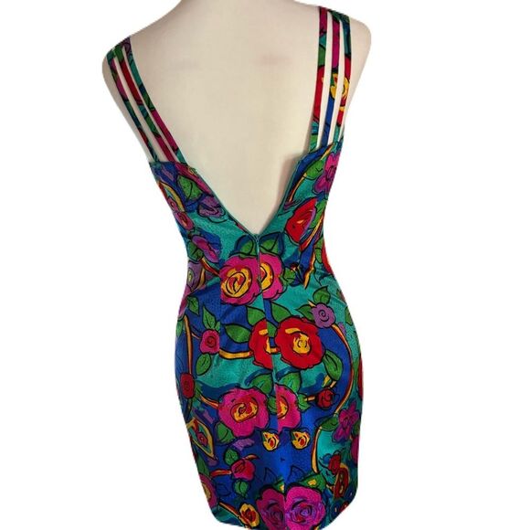 A.J. Bari Vintage 100% Silk Floral Bodycon Dress | 2 | - Picture 3 of 13